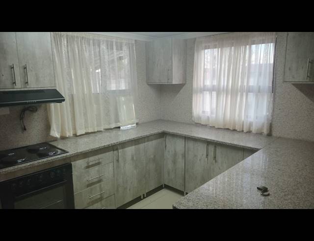 3 BEDROOM HOUSE FOR SALE IN FERNWOOD